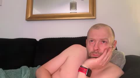 Snapshot of ukmatty3 chatting on 30, 4, 2026 ukmatty3 online show from 30, 4, 2026