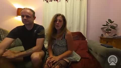 Snapshot of uksouthcoastcpl chatting on 10, 7, 2026 Evelyn and Danny online show from 10, 7, 2026