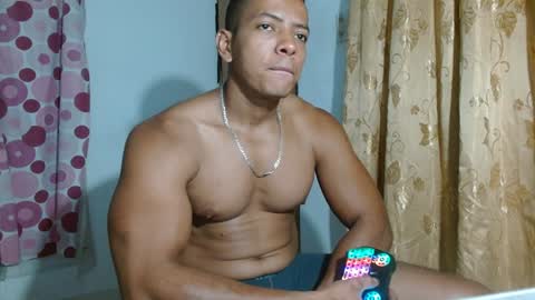 Felipe  model independent online show from 19, 12, 2024