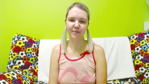 Snapshot of ultra_meow chatting on 1, 12, 2024 Roxy online show from 1, 12, 2024