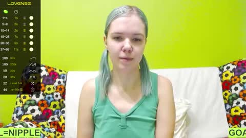 Snapshot of ultra_meow chatting on 26, 1, 2025 Roxy online show from 26, 1, 2025