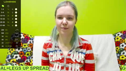 Snapshot of ultra_meow chatting on 2, 2, 2025 Roxy online show from 2, 2, 2025
