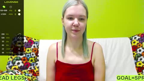Snapshot of ultra_meow chatting on 2, 2, 2025 Roxy online show from 2, 2, 2025