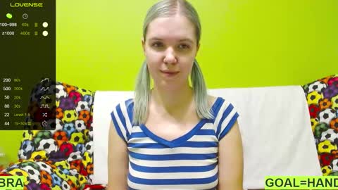 Snapshot of ultra_meow chatting on 16, 2, 2025 Roxy online show from 16, 2, 2025