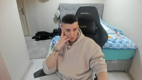 Snapshot of ulxer chatting on 10, 1, 2025 hi im mike tyson - online show from 10, 1, 2025