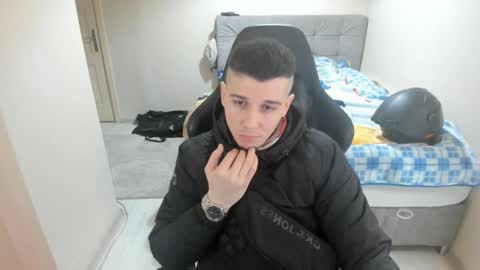 Snapshot of ulxer chatting on 18, 1, 2025 hi im mike tyson - online show from 18, 1, 2025