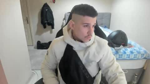 Snapshot of ulxer chatting on 13, 2, 2025 hi im mike tyson - online show from 13, 2, 2025