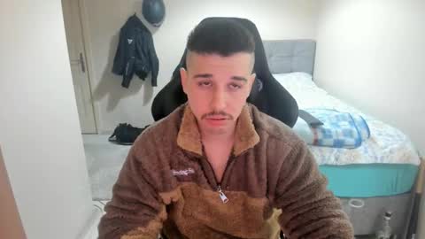 Snapshot of ulxer chatting on 21, 2, 2025 hi im mike tyson - online show from 21, 2, 2025