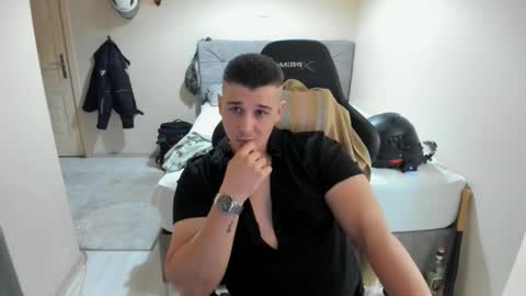 Snapshot of ulxer chatting on 10, 9, 2025 hi im mike tyson - online show from 10, 9, 2025