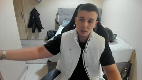 Snapshot of ulxer chatting on 18, 9, 2025 hi im mike tyson - online show from 18, 9, 2025