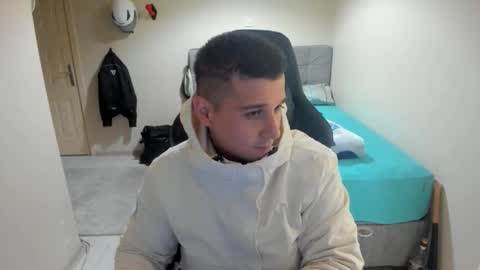 Snapshot of ulxer chatting on 8, 10, 2025 hi im mike tyson - online show from 8, 10, 2025