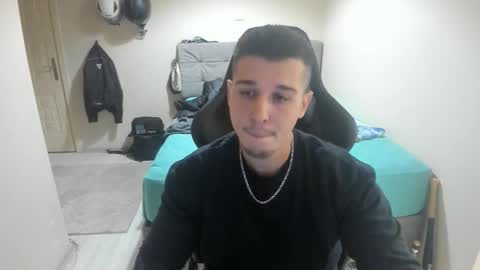 Snapshot of ulxer chatting on 22, 10, 2025 hi im mike tyson - online show from 22, 10, 2025