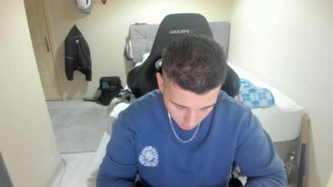 Snapshot of ulxer chatting on 28, 10, 2025 hi im mike tyson - online show from 28, 10, 2025