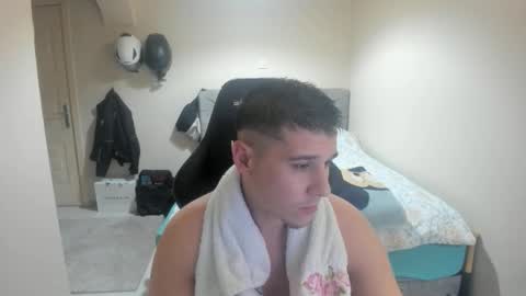 Snapshot of ulxer chatting on 5, 12, 2025 hi im mike tyson - online show from 5, 12, 2025