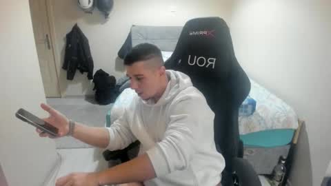 Snapshot of ulxer chatting on 15, 12, 2025 hi im mike tyson - online show from 15, 12, 2025