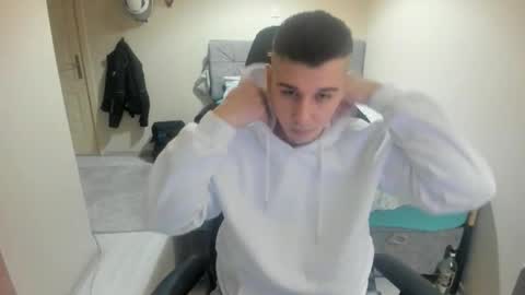 Snapshot of ulxer chatting on 18, 12, 2025 hi im mike tyson - online show from 18, 12, 2025