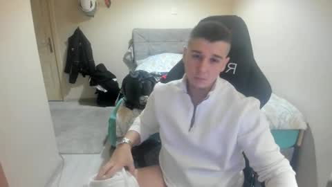 Snapshot of ulxer chatting on 19, 12, 2025 hi im mike tyson - online show from 19, 12, 2025