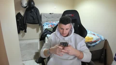 Snapshot of ulxer chatting on 18, 2, 2026 hi im mike tyson - online show from 18, 2, 2026