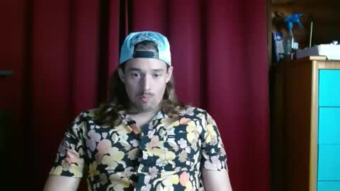 Snapshot of umphreak42 chatting on 17, 10, 2025 Andrew online show from 17, 10, 2025