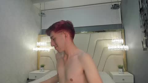 Un Slutty online show from 4, 1, 2025