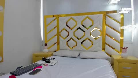 Un Slutty online show from 21, 1, 2025