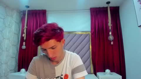 Un Slutty online show from 2, 2, 2025