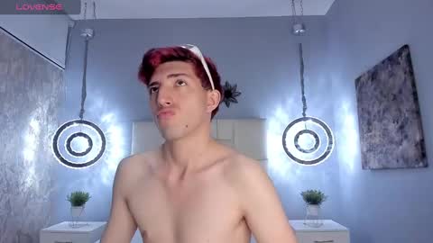 Un Slutty online show from 5, 2, 2025