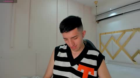 Un Slutty online show from 8, 9, 2025