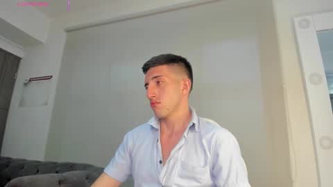 Un Slutty online show from 6, 10, 2025