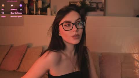 Snapshot of una_medisson chatting on 4, 4, 2026 Una online show from 4, 4, 2026