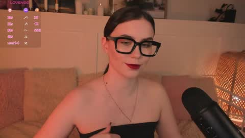 Snapshot of una_medisson chatting on 10, 4, 2026 Una online show from 10, 4, 2026