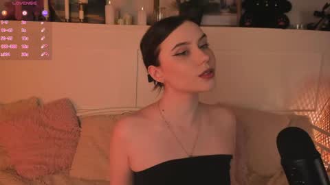 Snapshot of una_medisson chatting on 16, 4, 2026 Una online show from 16, 4, 2026