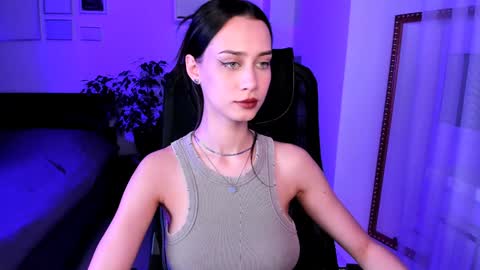 Snapshot of unaericaabistrong chatting on 4, 1, 2025 unaericaabistrong online show from 4, 1, 2025