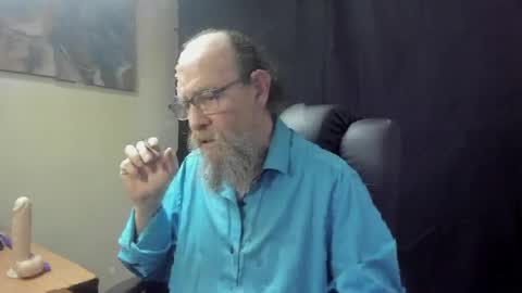 Snapshot of uncle_hottiecb chatting on 6, 4, 2026 Uncle Hottie online show from 6, 4, 2026