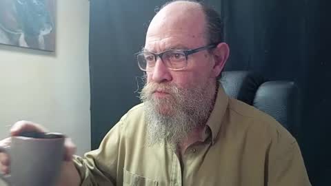 Snapshot of uncle_hottiecb chatting on 7, 4, 2026 Uncle Hottie online show from 7, 4, 2026