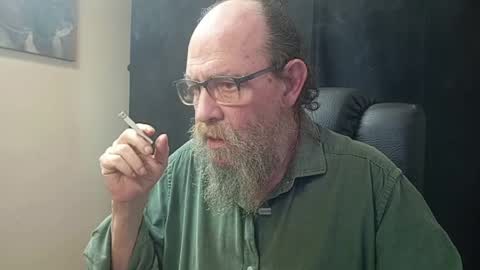 Snapshot of uncle_hottiecb chatting on 8, 4, 2026 Uncle Hottie online show from 8, 4, 2026