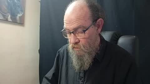 Snapshot of uncle_hottiecb chatting on 11, 4, 2026 Uncle Hottie online show from 11, 4, 2026