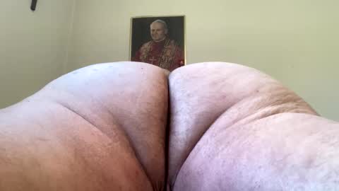 Hairy Sally online show from 26, 9, 2025
