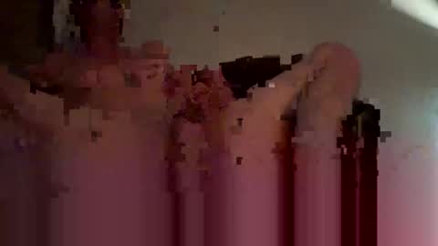 Snapshot of uncut4urbutt chatting on 13, 10, 2025 uncut4urbutt online show from 13, 10, 2025