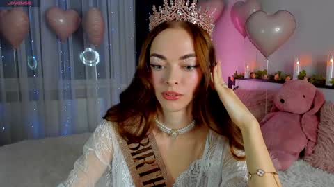 Snapshot of under_the_skin chatting on 8, 2, 2025 Under The Skin online show from 8, 2, 2025