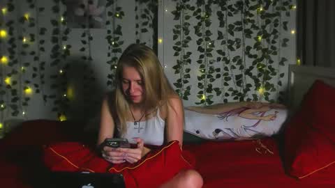 Snapshot of unforgettable_emotions chatting on 20, 10, 2025 Im online every day 1700 GMT-4 online show from 20, 10, 2025