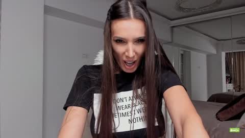 Silvia online show from 7, 12, 2024