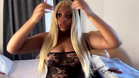 Unholybaddie online show from 19, 12, 2025