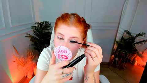 Call me Mira  thumbs up its make me happy online show from 13, 5, 2026