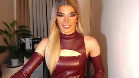 Miss Andrea online show from 5, 10, 2025