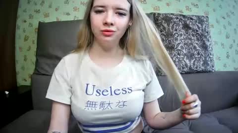 Snapshot of universeemily chatting on 28, 2, 2025 UniverseEmily online show from 28, 2, 2025
