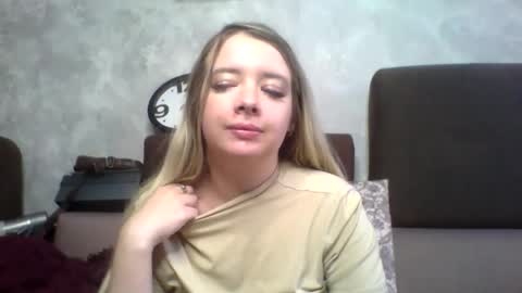 Snapshot of universeemily chatting on 26, 9, 2025 UniverseEmily online show from 26, 9, 2025