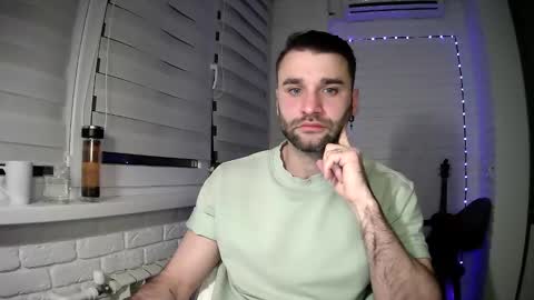 Snapshot of unnknow2024 chatting on 10, 4, 2026 SlavaVibes online show from 10, 4, 2026