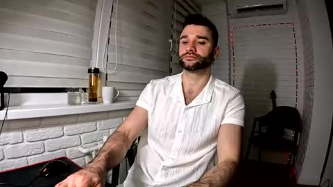 Snapshot of unnknow2024 chatting on 14, 4, 2026 SlavaVibes online show from 14, 4, 2026