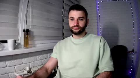 Snapshot of unnknow2024 chatting on 20, 4, 2026 SlavaVibes online show from 20, 4, 2026